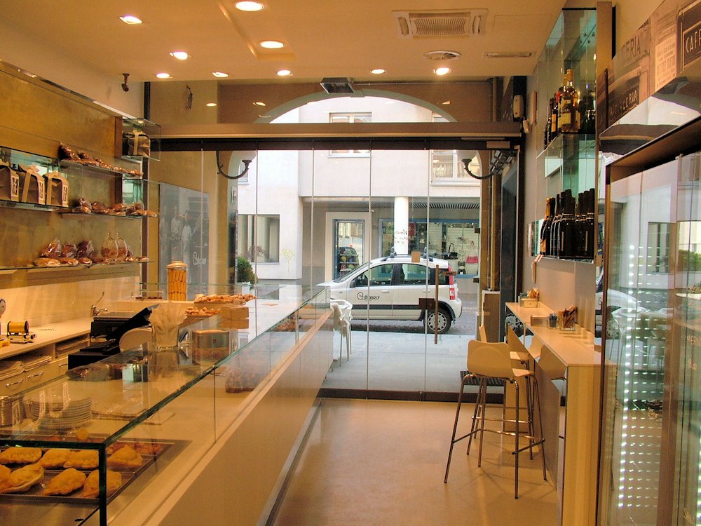  Bakery display, interna view